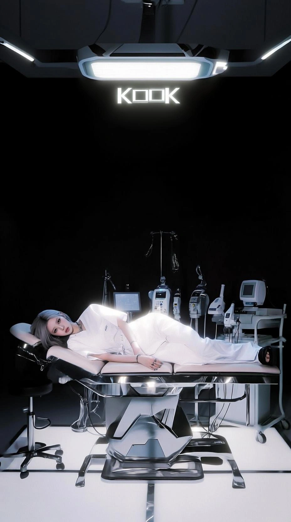 未来医疗舱中的静谧时刻